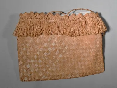 Kete houhere. From the Western Bay Museum collection